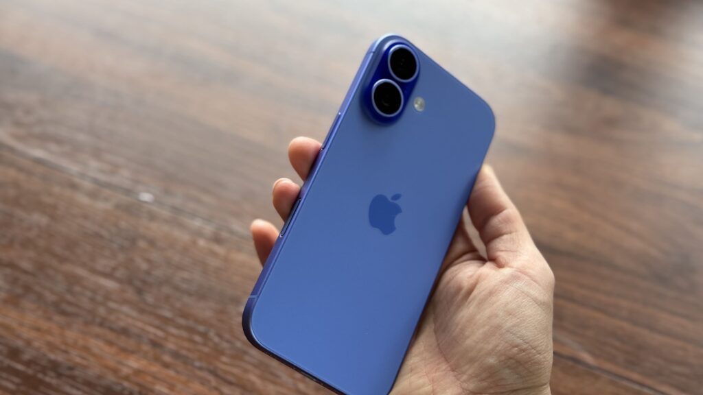 iPhone16